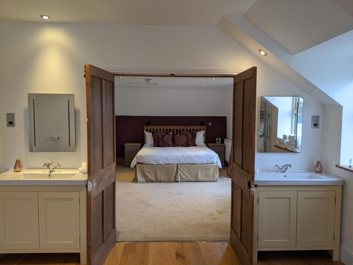 Elderbrook House Hotel เอฟเบอรี ภายนอก รูปภาพ