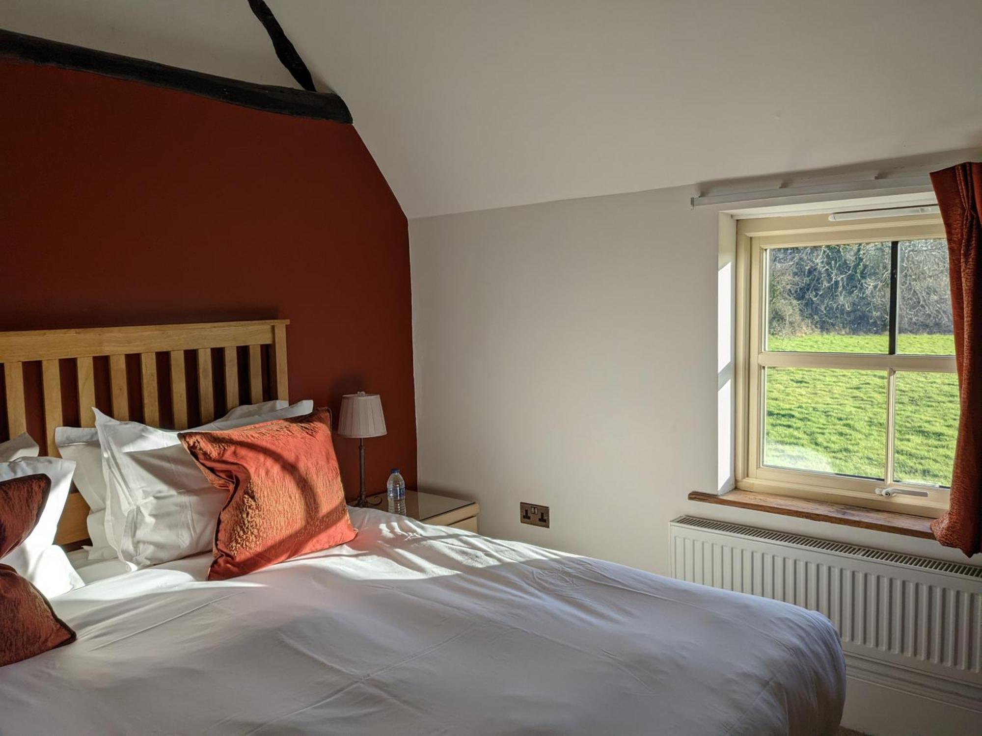 Elderbrook House Hotel เอฟเบอรี ภายนอก รูปภาพ