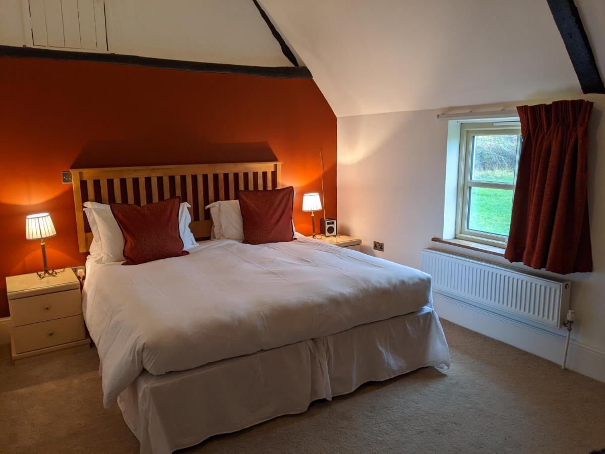 Elderbrook House Hotel เอฟเบอรี ภายนอก รูปภาพ