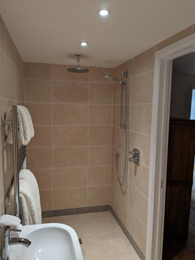 Elderbrook House Hotel เอฟเบอรี ภายนอก รูปภาพ