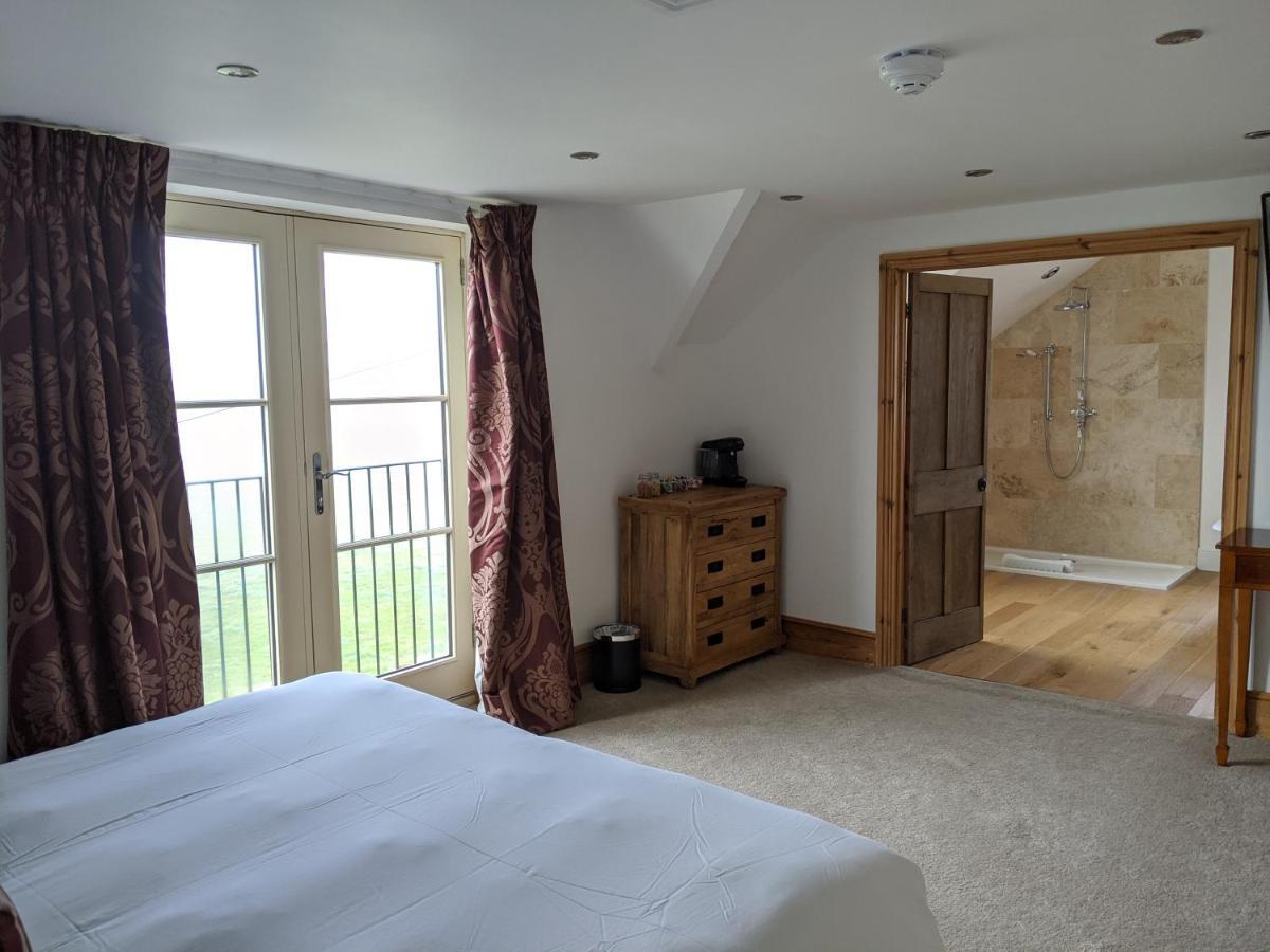 Elderbrook House Hotel เอฟเบอรี ภายนอก รูปภาพ